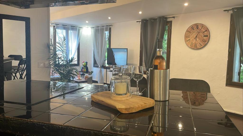 Appartement T3 La Madrague/ Les Calanques マルセイユ エクステリア 写真
